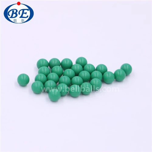 Tahked rohelised plastpallid